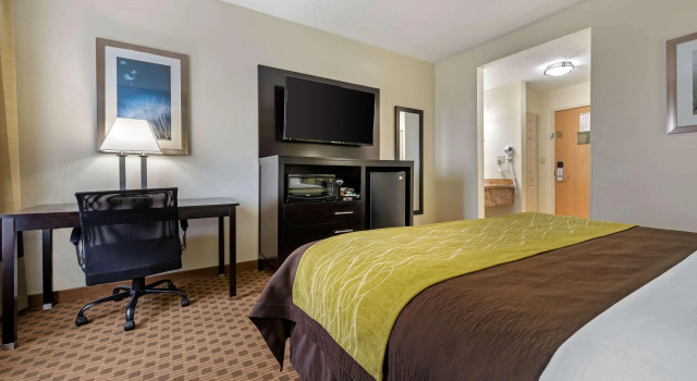 Comfort Inn Indianapolis East, Book Hotel Hoteller i Warren Township med parkering, Parkering