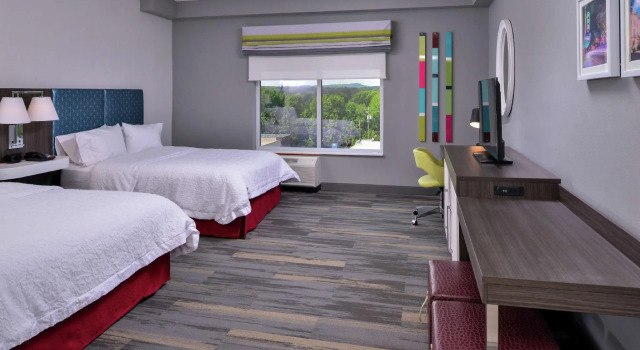 Четырёхместный номер Standard Hampton Inn & Suites Atlanta/Marietta