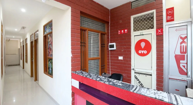OYO 12745 Hotel Red House