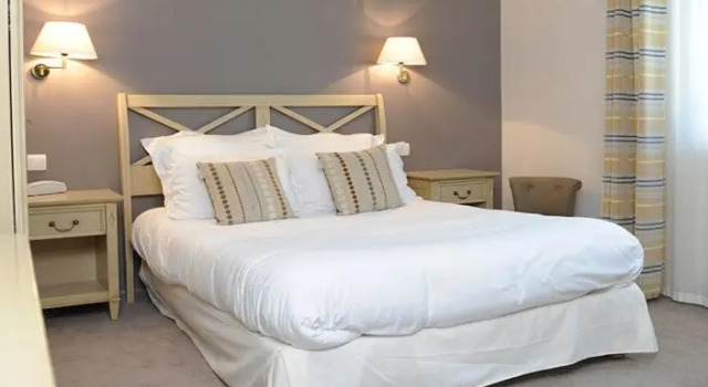 Номер Standard Hôtel dAngleterre
