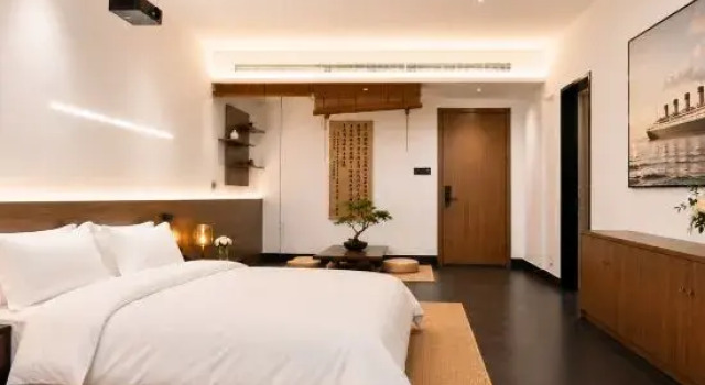 Люкс Luxury Unknown Mountain Homestay (Phoenix Ancient City Lijiang Branch)