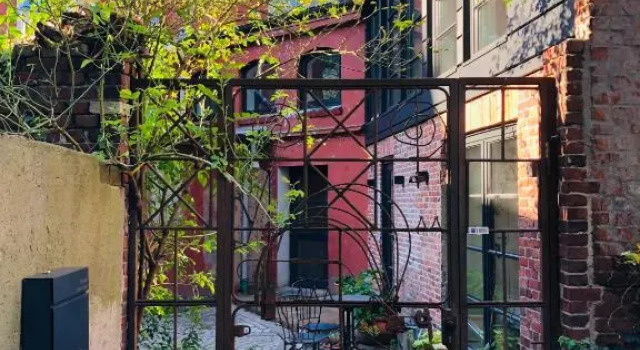 Апартаменты Bezaubernde Gästesuite mit Terrasse im Hinterhof