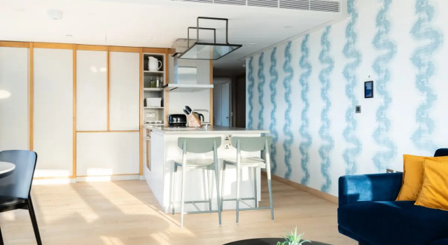 The Stratford Escape - Modern & Bright 2BDR Loft with Amazing Views