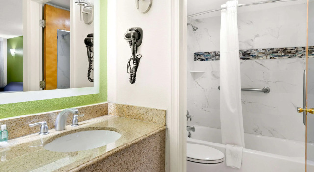 Двухместный номер Standard Quality Inn Salem - I-81
