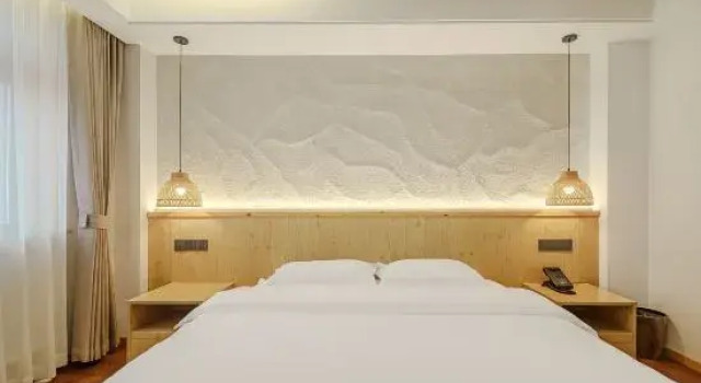 Люкс Deluxe Genhe Helun Business Hotel