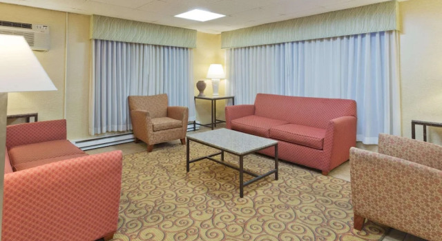 Days Inn by Wyndham Rockford I-90 Casino District, Prenota Hotel Roscoe Illinois