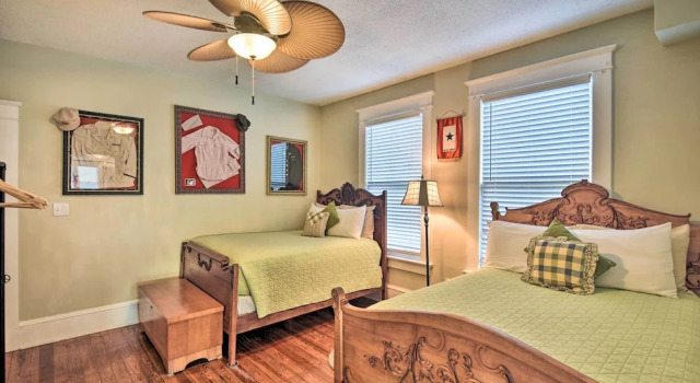 Historic Renovated Home < 2 Mi to Beach & Pier!, Buchen Sie Hotel Daytona Beach Shores Daytona Beach Area