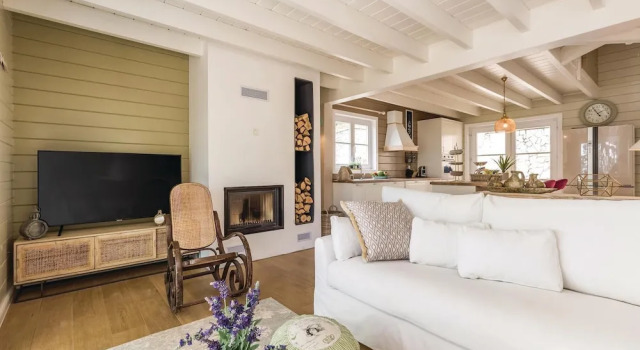 Awesome Home in Veprinac With 4 Bedrooms, Jacuzzi and Outdoor Swimming Pool