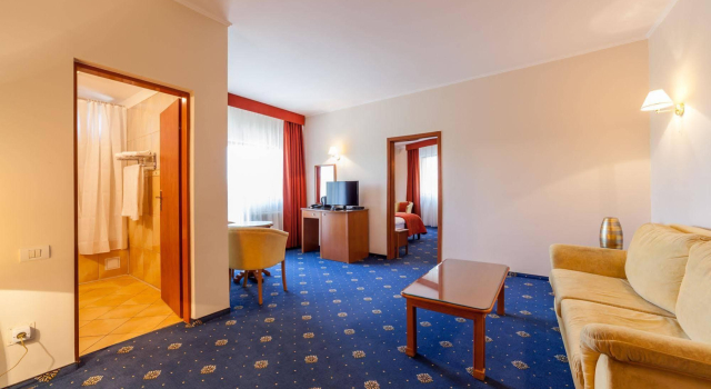 Hotel Sir Royal, Buchen Sie Hotel SPA-Hotels in Walachei, SPA