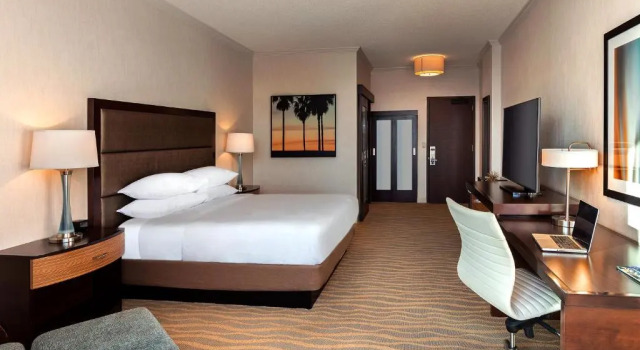 Двухместный номер with Bathtub Mobility Accessible DoubleTree by Hilton San Diego-Mission Valley