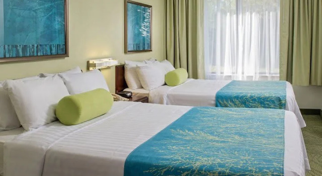 TownePlace Suites by Marriott Charlotte Univ. Research Park, Забронировать Отель Университет г. Плейс Северная Каролина