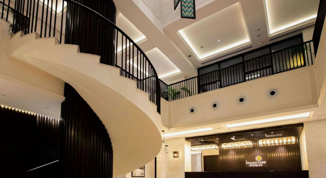 Lemon Tree Premier City Center Pune