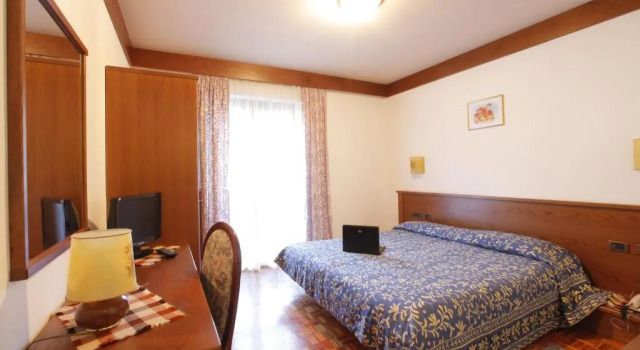 Двухместный номер Standard с балконом Hotel Carlone