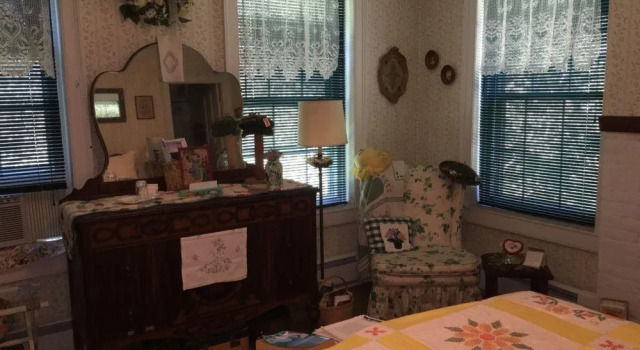 The Pratt Smith House B&B, Забронировать Отель «постель и завтрак» Ютика штат Нью-Йорк