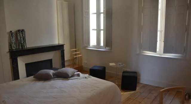 LAppart Rue Ausone, Забронировать Отель Бизнес-отели Бордо, рядом с University of Bordeaux - Bastide Campus, 4* 5*