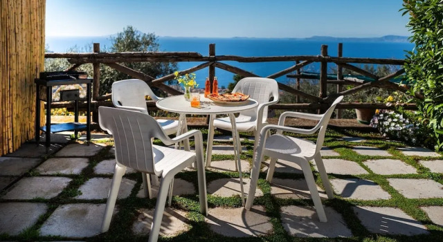 Апартаменты с 2 комнатами с балконом и с видом на море Casa Floriana