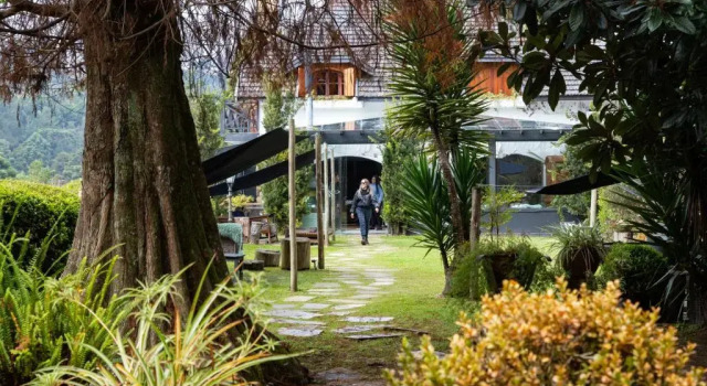 Alma Hotel