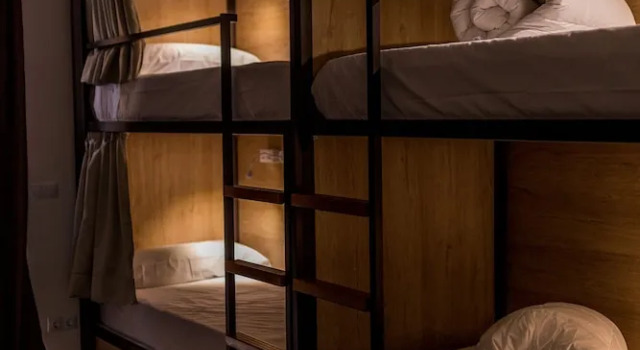 Кровать в общем номере (женский номер) Nut Hostel