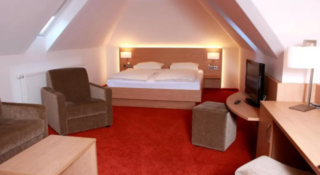 Четырёхместный номер Standard Hotel Goldenes Fass in Rothenburg ob der Tauber