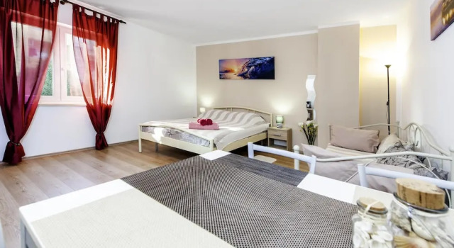 Studio Sony, Забронировать Апартаменты/квартира Апартаменты Ровинь, рядом с Church of Saint Benedict Rovinj, Апартаменты/квартира