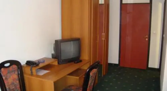 Hotel Park Livno, Забронировать Отель Ливно Федерация Боснии и Герцеговины