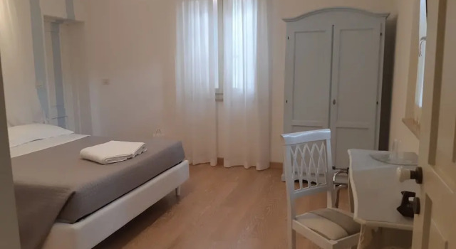 B&B Le Stagioni, Book Bed and Breakfast Hoteller i Loreto Aprutino med parkering, Parkering