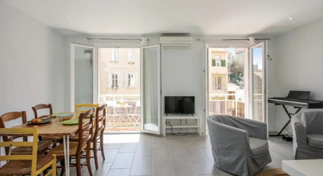 Magnificent bright flat a 5 min walk from the beach in Marseille - Welkeys, Забронировать Отель Ла-Корниш 