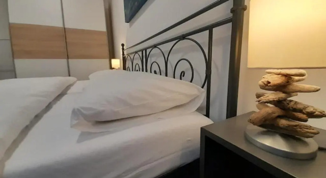 Apartman Vitamare 160 m from the beach, Забронировать Апартаменты/квартира Отели Приморско-Горанской жупания с парковкой, Парковка