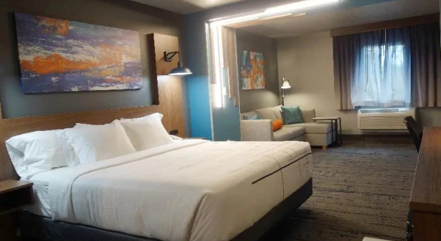 Студия La Quinta Inn & Suites by Wyndham Springfield