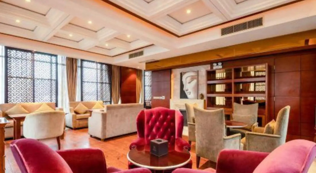 Ruihao Art Boutioue Hotel, Varaa Hotelli Hotellit Leshan pysäköinnillä, Pysäköinti