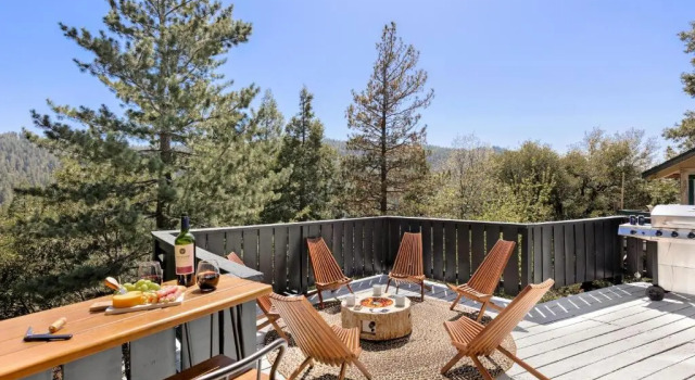 Hot Tub, Fire Pit, Deck Views, Near the Lake The Matterhorn Manor by Avantstay, Забронировать Дом для отпуска Крестлайн 