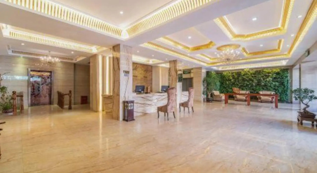Orient Caesar Holiday Inn, Забронировать Отель Jinshui District Хэнань