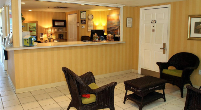 Chart House Suites and Marina, Buchen Sie Hotel Clearwater Beach Clearwater-St Pete Beaches