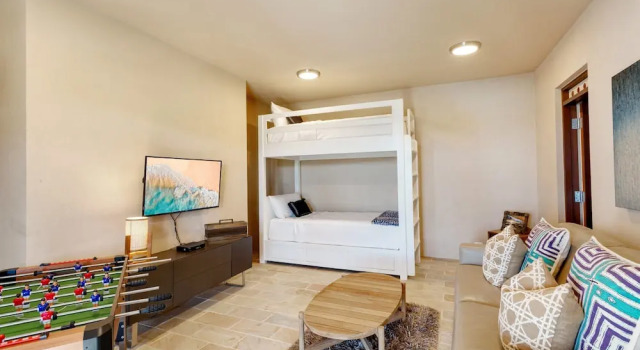 6 BR Villa With Concierge Amenities Pool