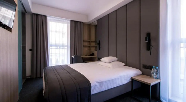 Двухместный номер с балконом Bulvar Hotel