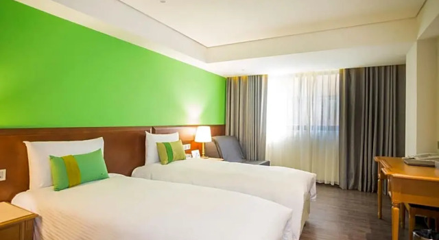 Номер Standard Green World Triple Beds