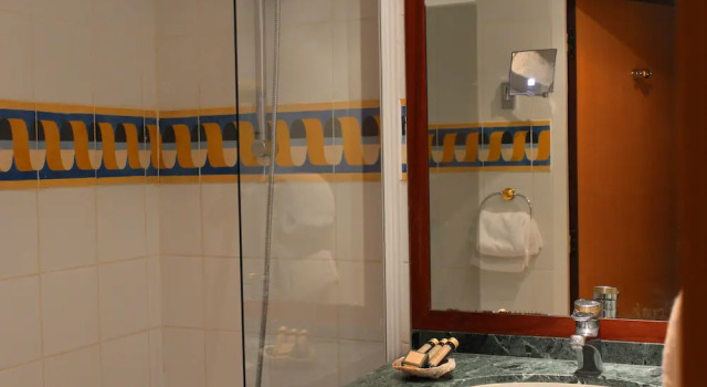 Трёхместный номер Standard Le Relais Saint Sulpice