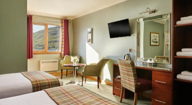 Трёхместный номер Standard с красивым видом из окна Clan Macduff Hotel