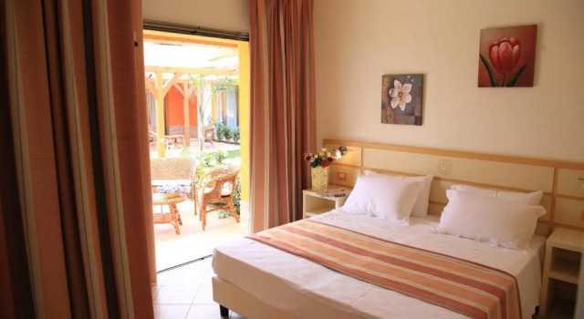 Трёхместный номер Standard Hotel Baia Di Trainiti