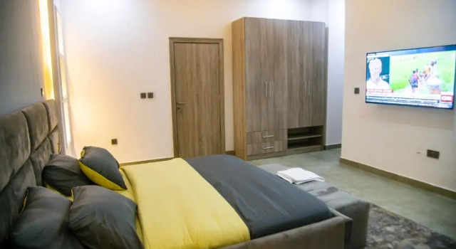 Historia Mews, 4 Bedroom Town House with Pool, Book Hotel Maroko Eti-Osa