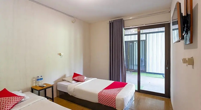 OYO 883 Pavo Resort, 예약 리조트 Babakan Madang West Java