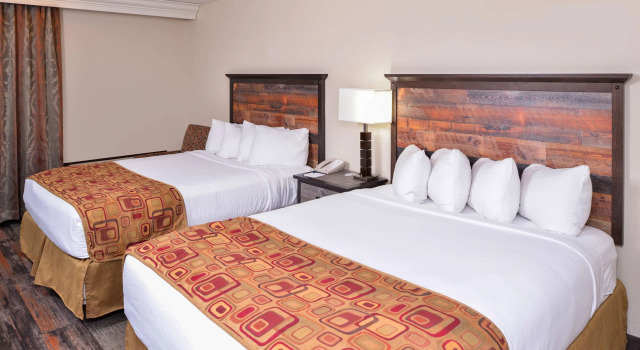 Четырёхместный номер Standard Best Western Kelly Inn - Yankton