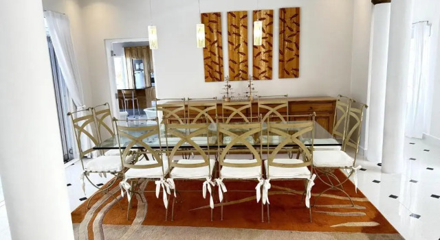 Коттедж 2 Bed Villa - Sleeps 4 - Pets - Pool - Garden
