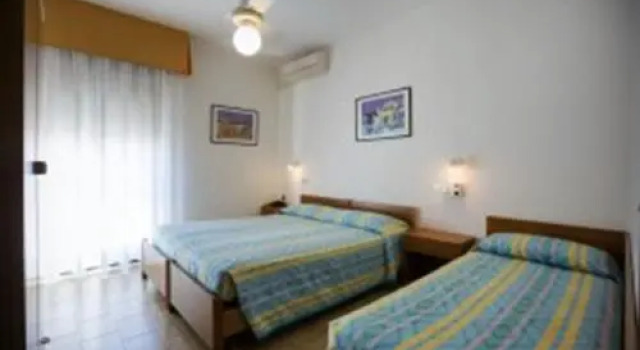 Hotel Sorriso, Забронировать Отель Каорле Линьяно-Ривьера