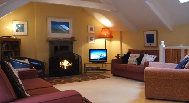 Grooms Cottage, Varaa Lomakoti Mökit kohteessa Merseyside, Mökki