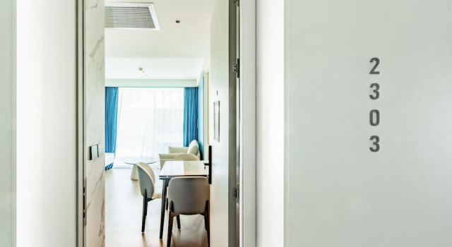 Unit 2303 Beachfront Pool-facing + Sea View, Забронировать Апартаменты/квартира Таланг остров Пхукет