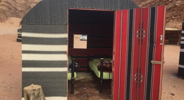 Семейный тент с 4 комнатами Wadi Rum Bedouin Camp