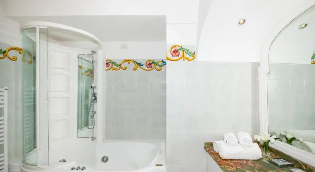 Двухместный номер Deluxe с балконом и с видом на море Villa Yiara