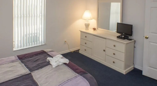 Floridian Escape Private Pool Near Disney! 4 Bedroom Home