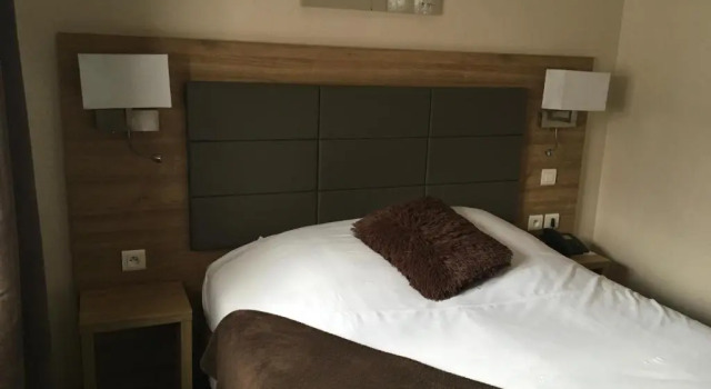 Двухместный номер Standard Logis Hôtel & Appartements Le Florence